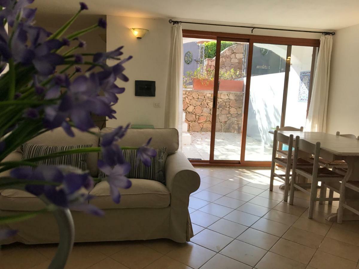 Le Case Del Mare Porto San Paolo  Exterior photo